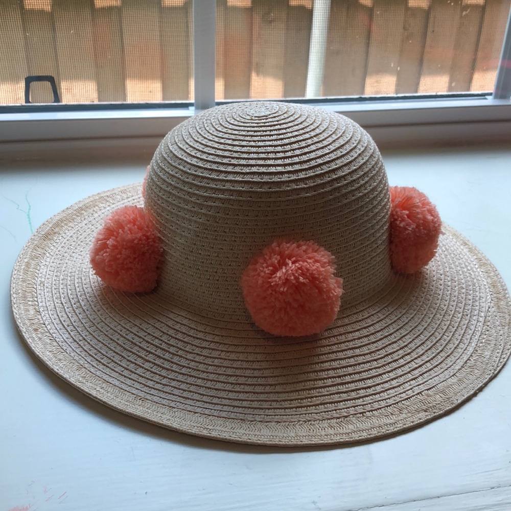 Janie and jack baby girl Pom Pom hat (6-12 months)